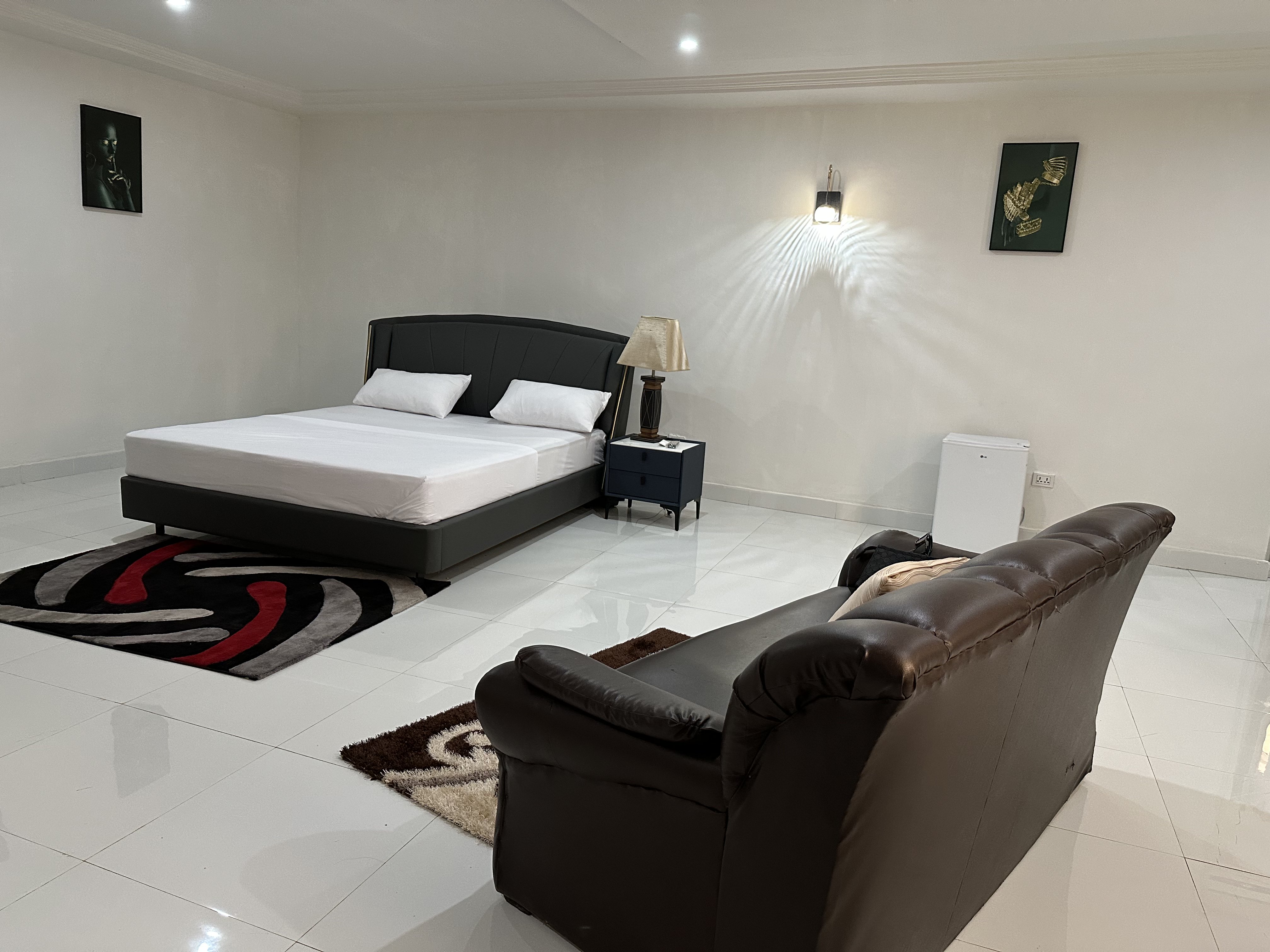 Executive Suite - Bathroom